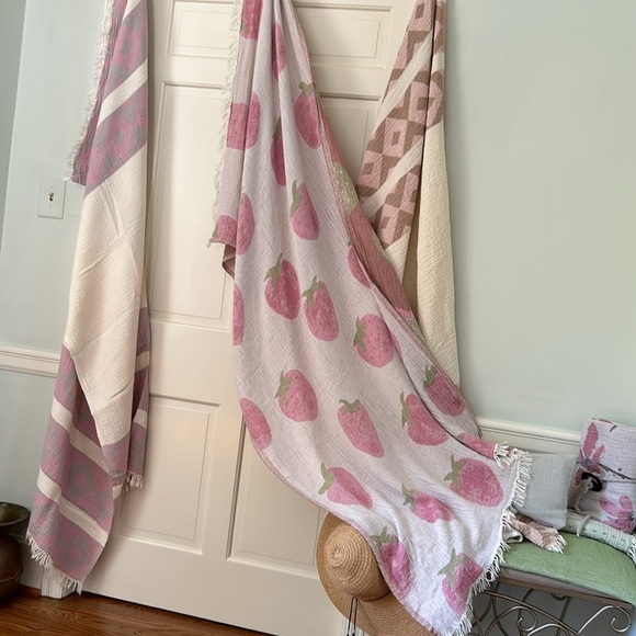 Organic Cotton Strawberry Wrap Travel Blanket Swim Sarong Hand Loom Weave NEW! - Picture 8 of 17